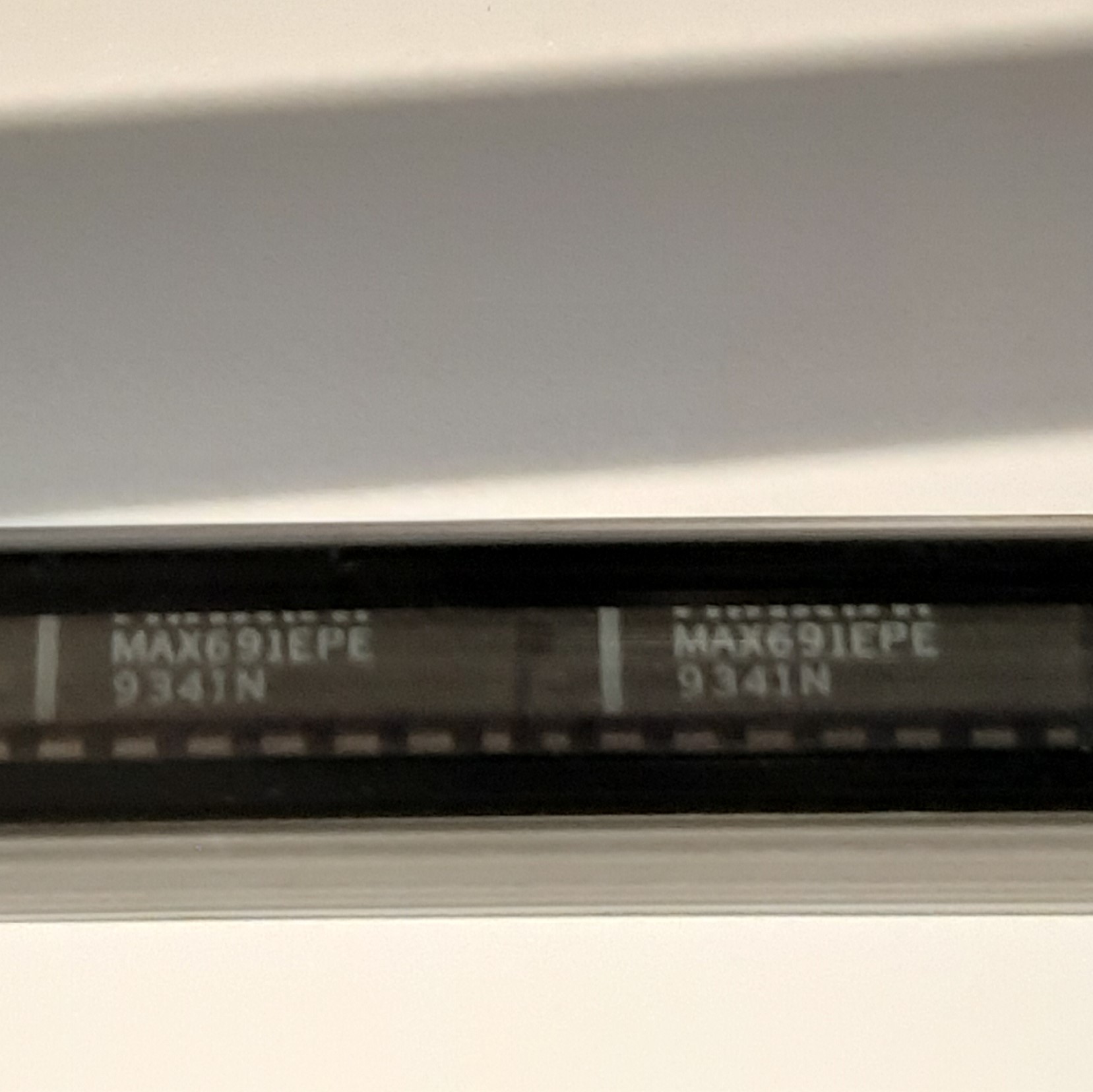 MAX691EPE=CD208J